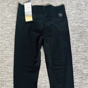 NWT Vuori All the Feels Legging